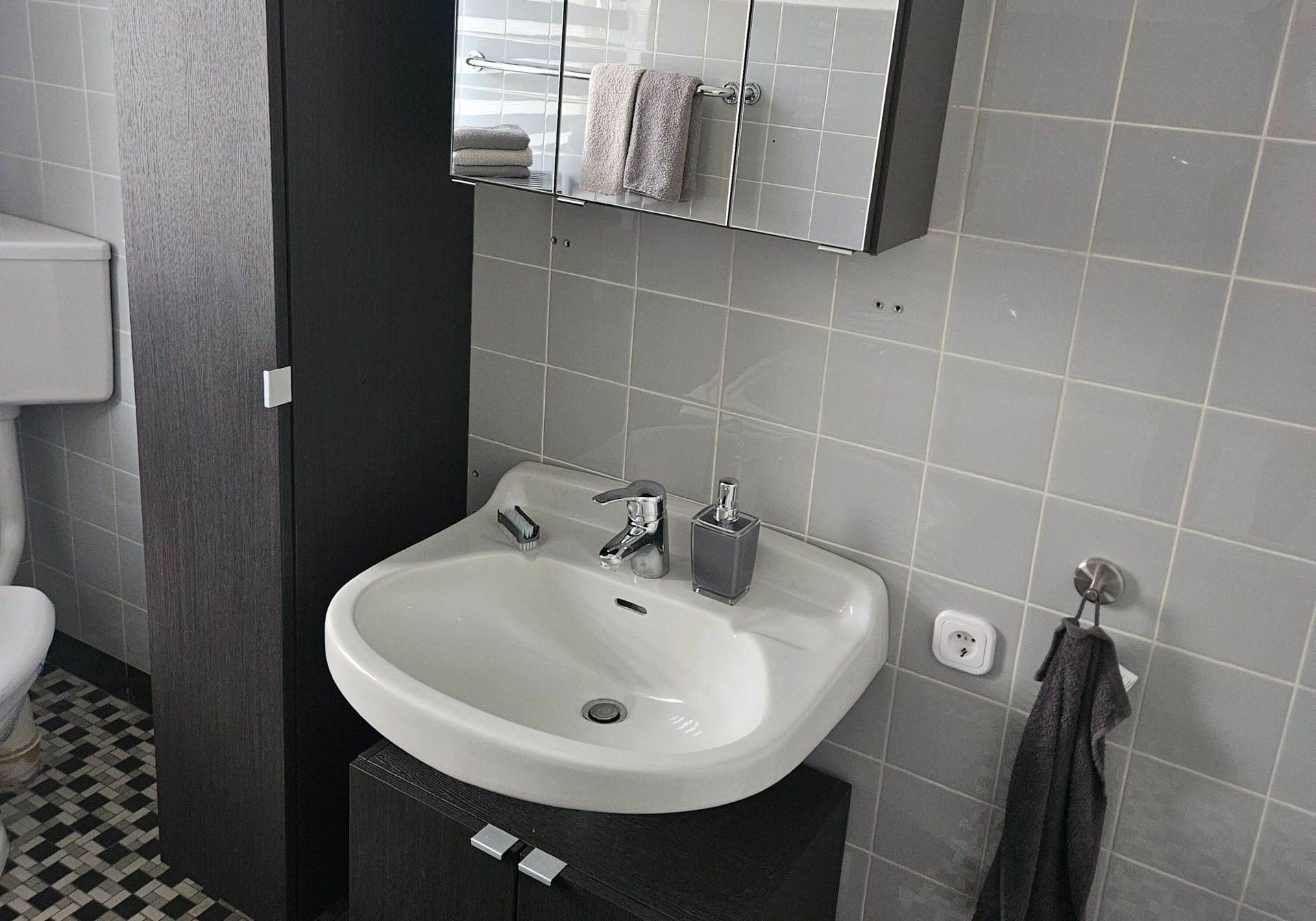 Badezimmer EG Bild 2 Vollbild