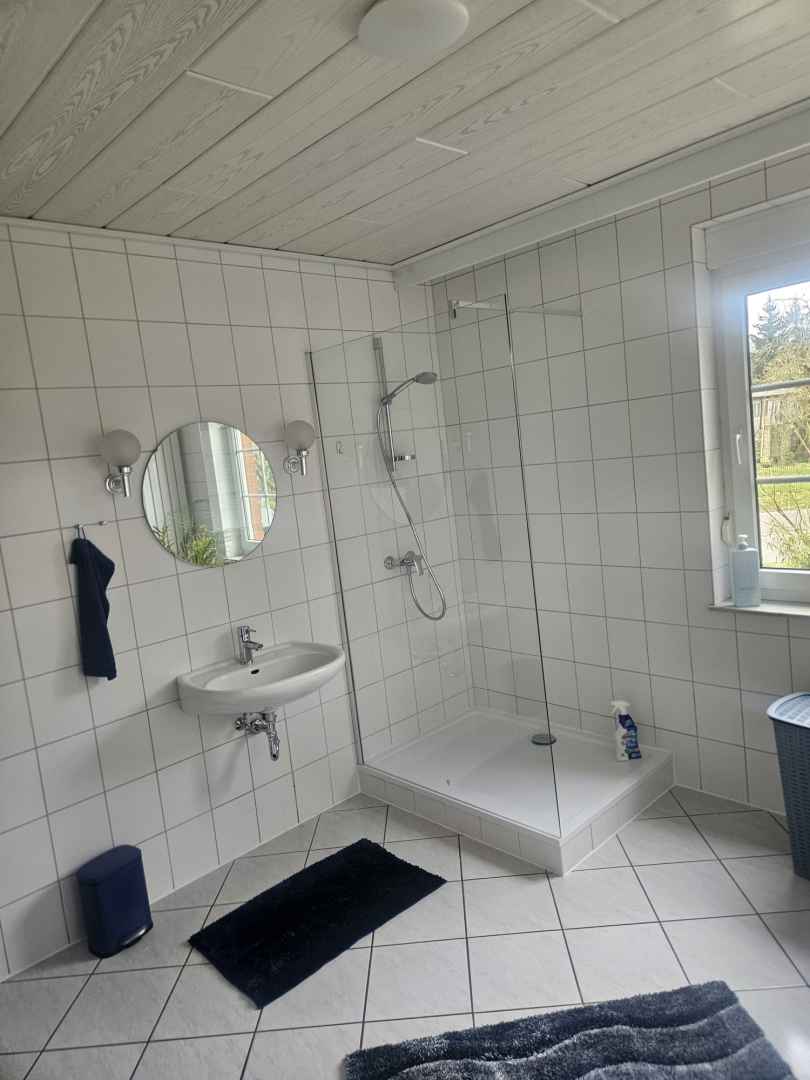 Badezimmer 1 Bild 1 Vollbild
